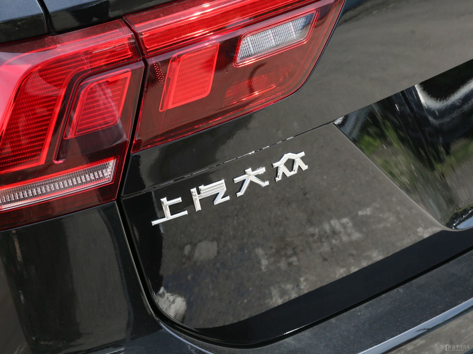 途觀(guān)L 2022款 330TSI 自動(dòng)兩驅(qū)智享版 在流動(dòng)光影中的從容之美